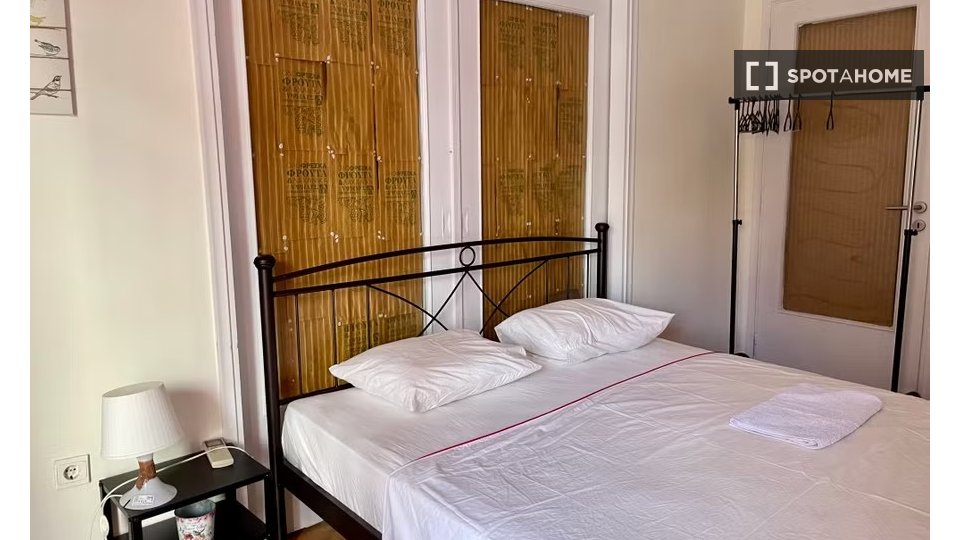 Double room Athens, 5 beds — photo 1