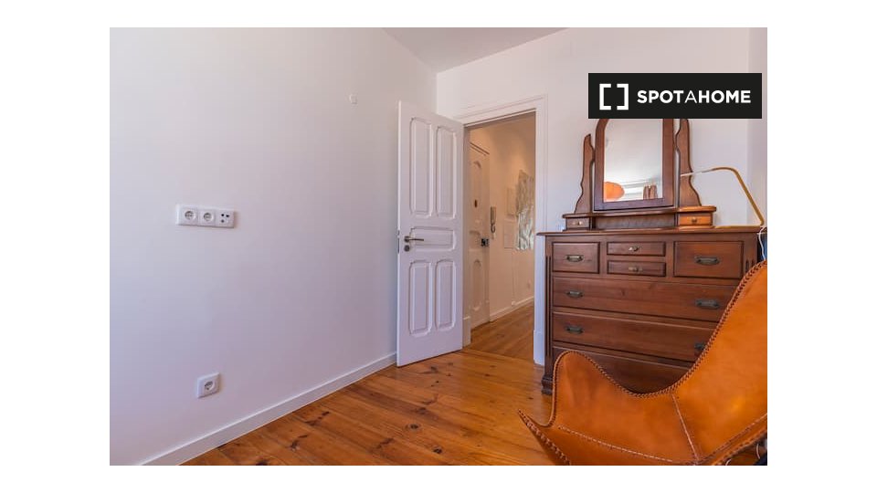 Apartment Lisbon, 2 beds — photo 19