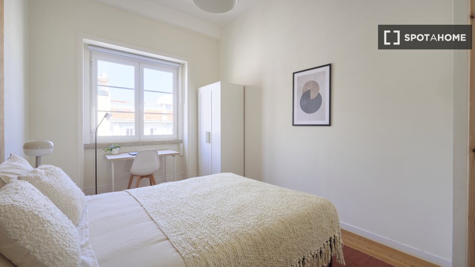 Double room Lisbon, 6 beds — photo 4