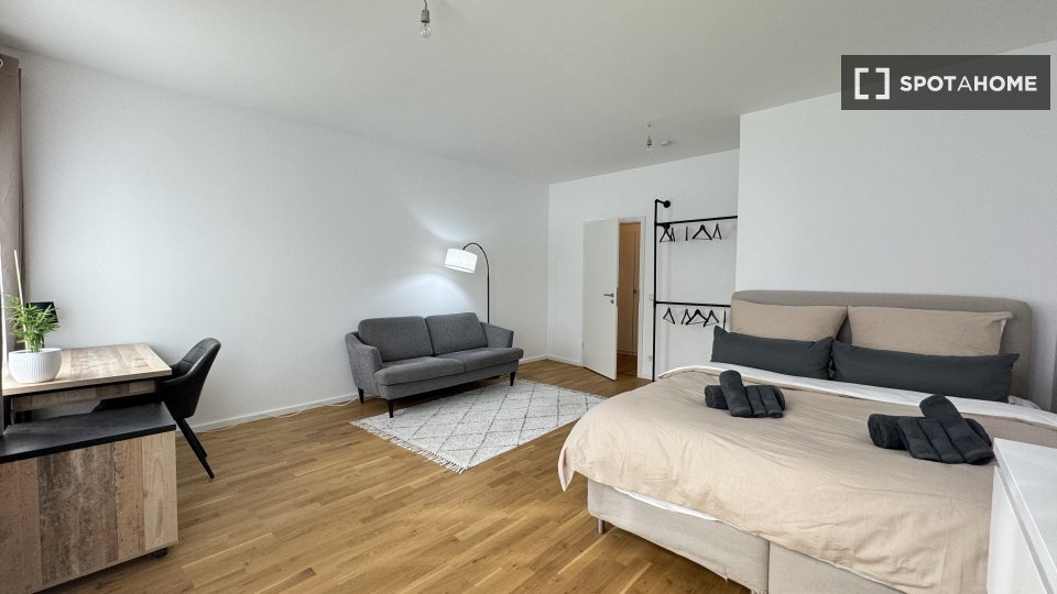 Double room Berlin, 4 beds, 110m² — photo 9