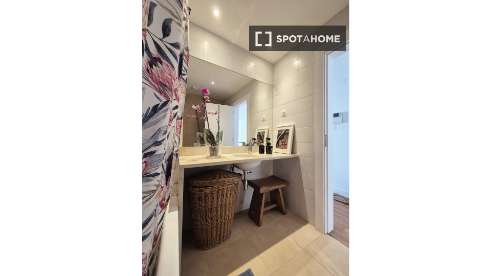 Apartment mono Lisbon, 61m² — photo 49