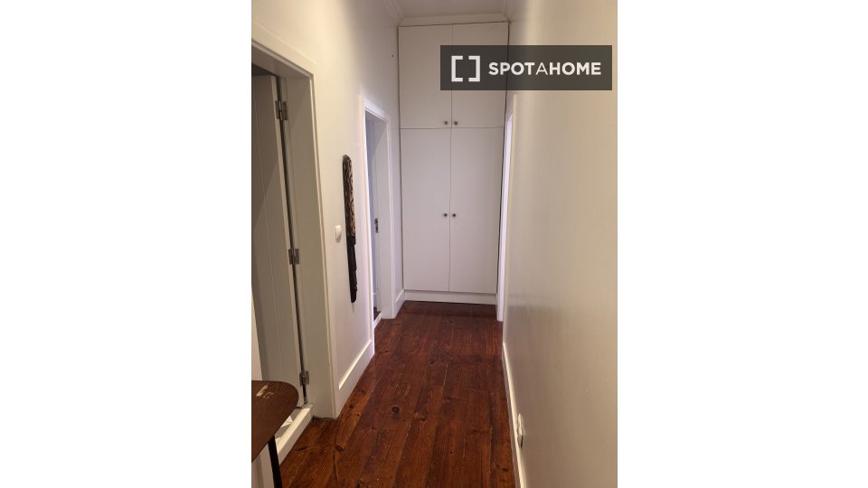 Apartment mono Lisbon, 60m² — photo 2