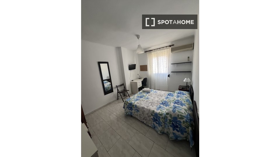 Double room Malaga, 8 beds, 270m² — photo 34