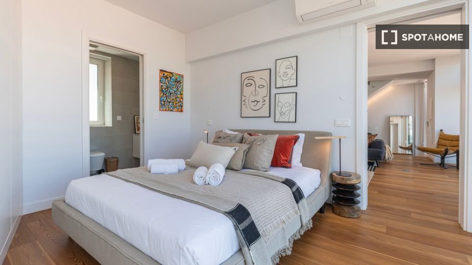 Apartment Lisbon, 3 beds — photo 17