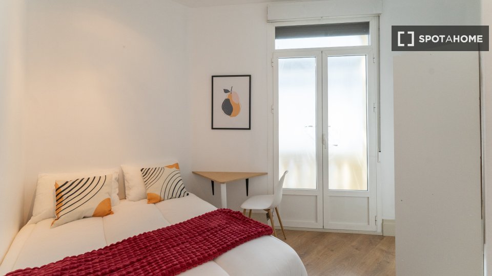 Double room Madrid, 6 beds — photo 11