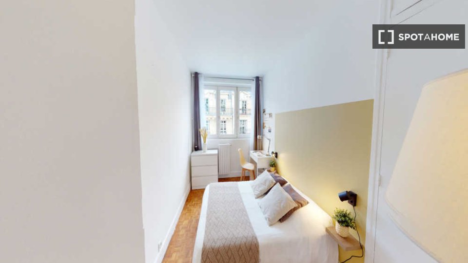 Double room Paris, 4 beds, 80m² — photo 11