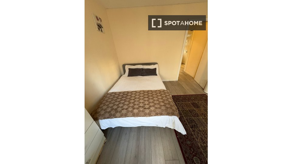 Double room London, 4 beds — photo 9