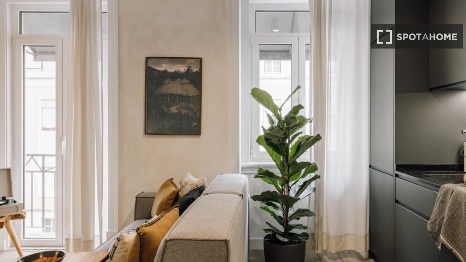 Apartment Lisbon, 1 bed — photo 2