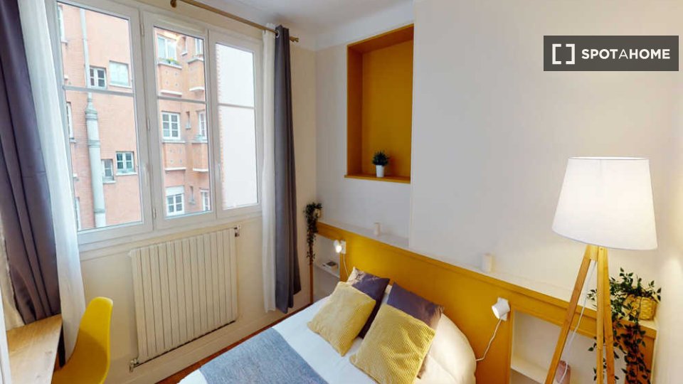 Double room Paris, 5 beds, 110m² — photo 4