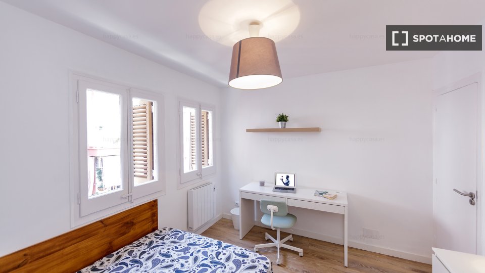 Double room Barcelona, 10 beds — photo 21