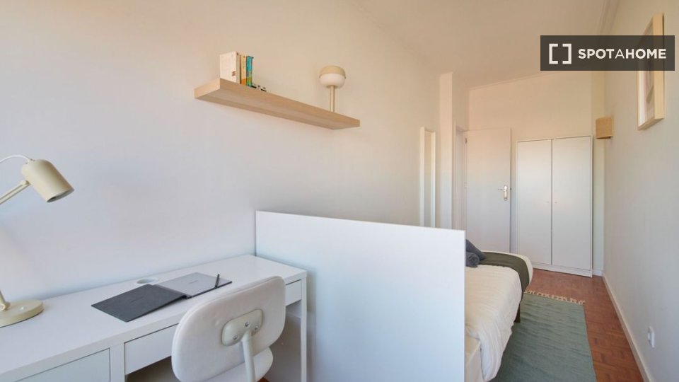 Double room Lisbon, 10 beds — photo 11