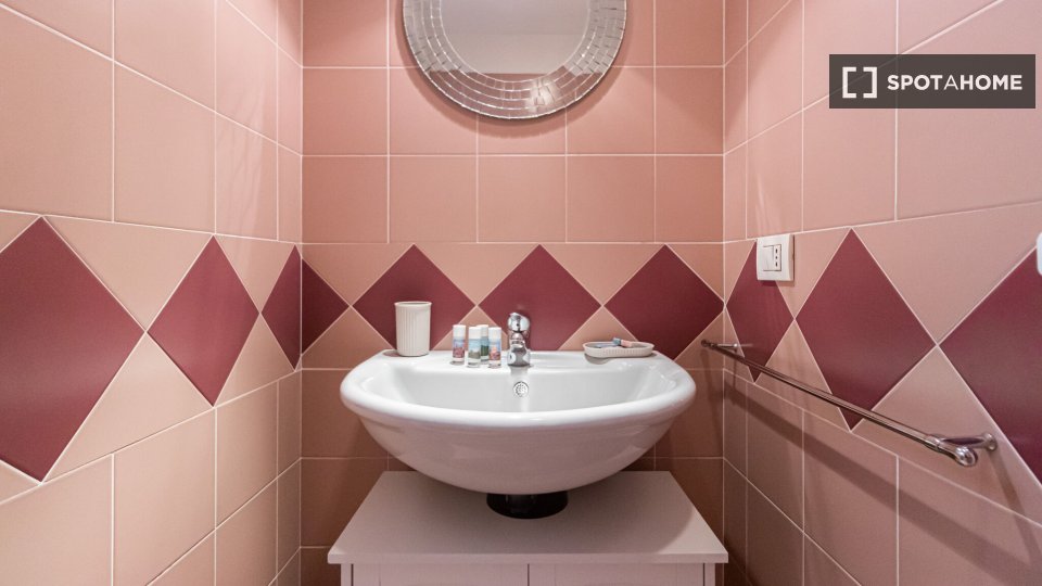 Apartment Milan, 1 bed, 70m² — photo 2