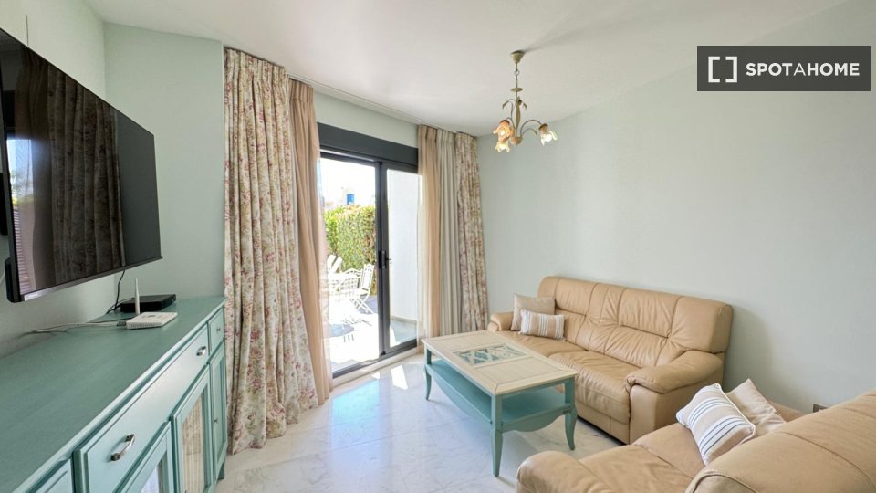 Apartment Alicante, 2 beds — photo 5