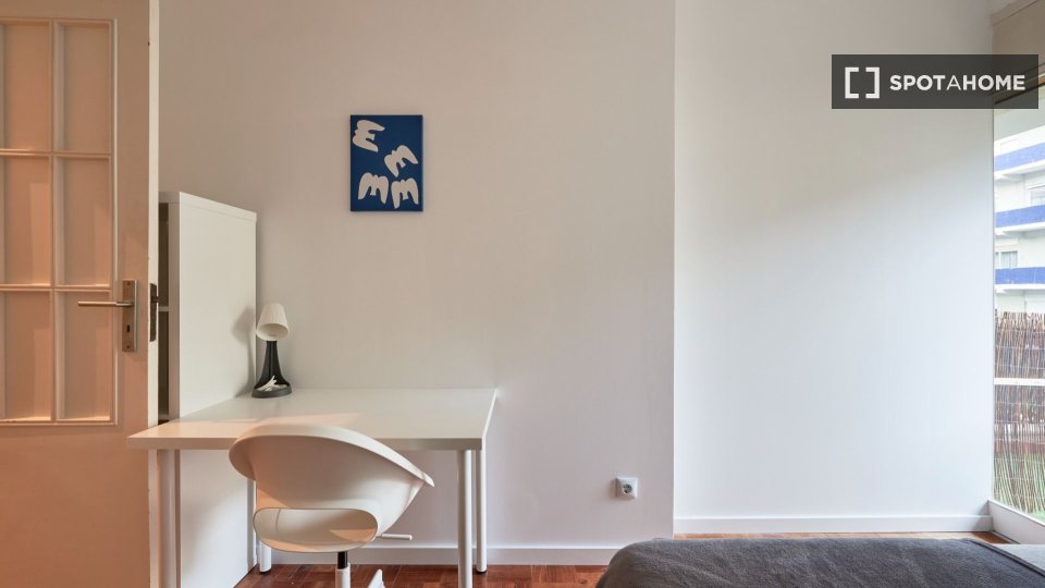 Double room Lisbon, 10 beds — photo 48