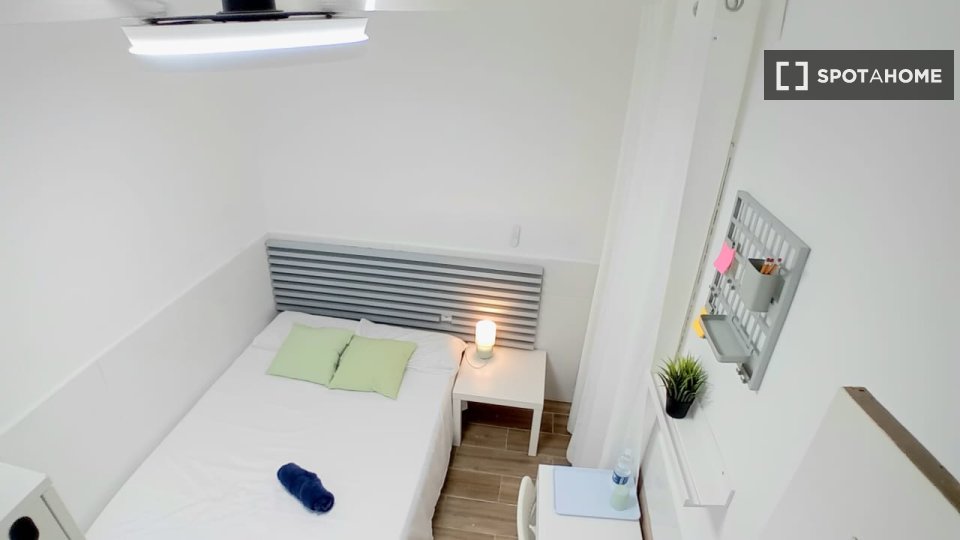 Double room Barcelona, 4 beds, 65m² — photo 55