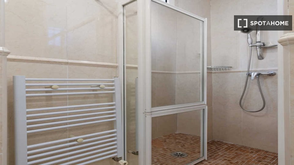 Camera doppia Madrid, 34 camere — foto 47