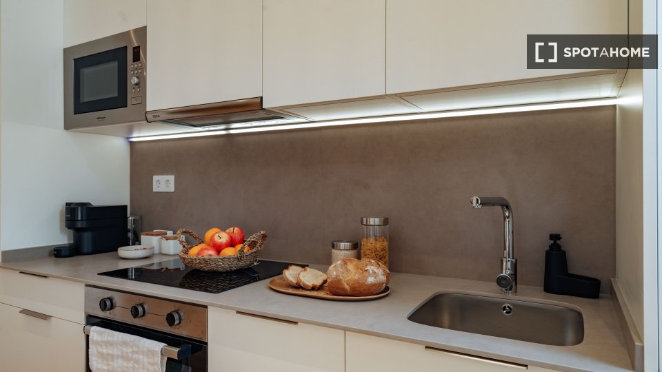 Double room Barcelona, 2 beds, 61m² — photo 10