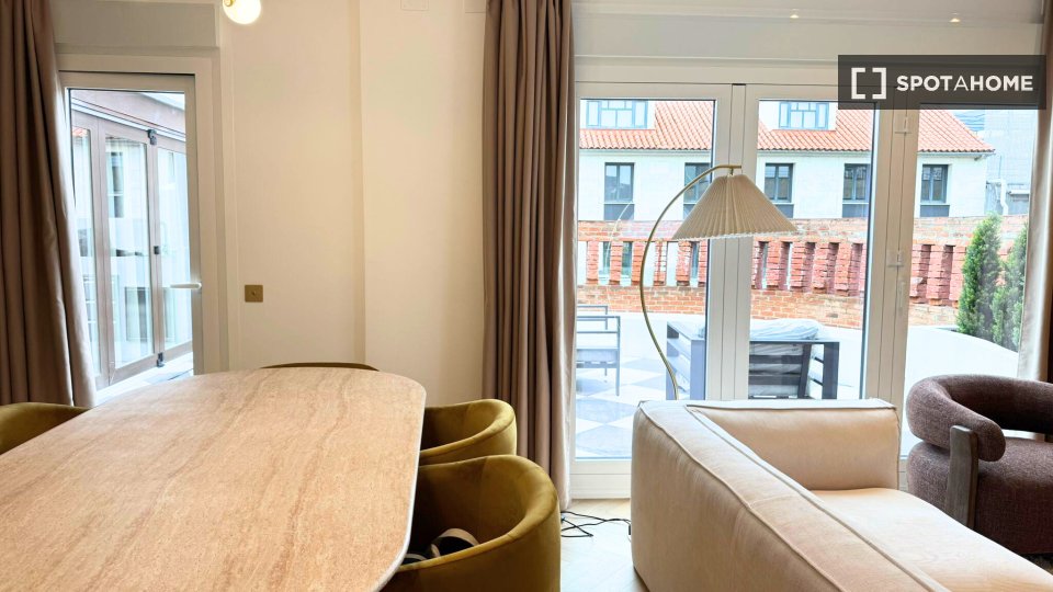 Apartment Madrid, 2 beds, 168m² — photo 8