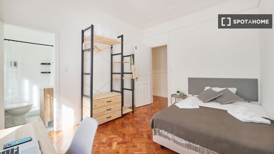 Double room Lisbon, 7 beds — photo 1