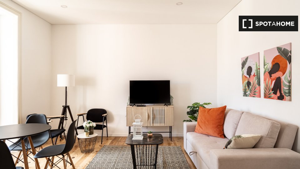 Apartment Lisbon, 2 beds — photo 17