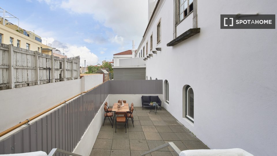 Double room Lisbon, 8 beds — photo 17