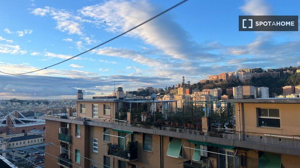 Double room Genoa, 3 beds, 93m² — photo 4