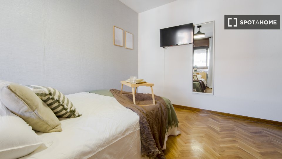 Double room Madrid, 7 beds — photo 2