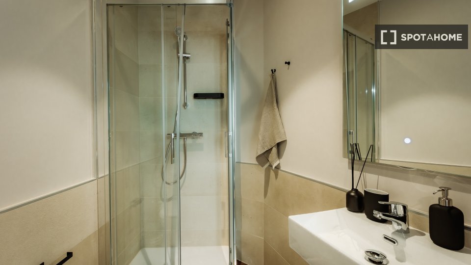 Double room Barcelona, 6 beds, 175m² — photo 6