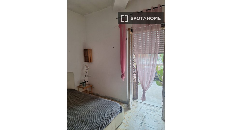 Double room Rome, 6 beds, 180m² — photo 1