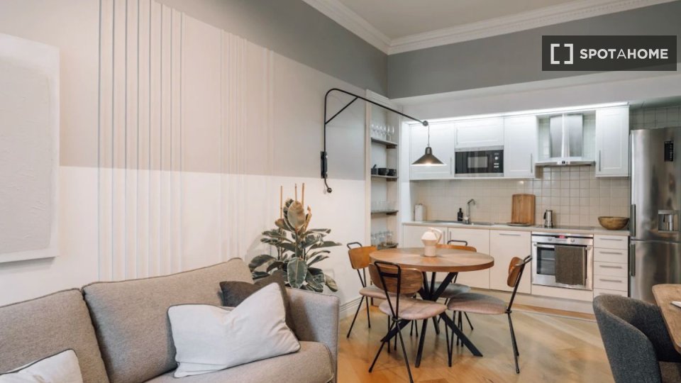 Apartment Lisbon, 1 bed — photo 12