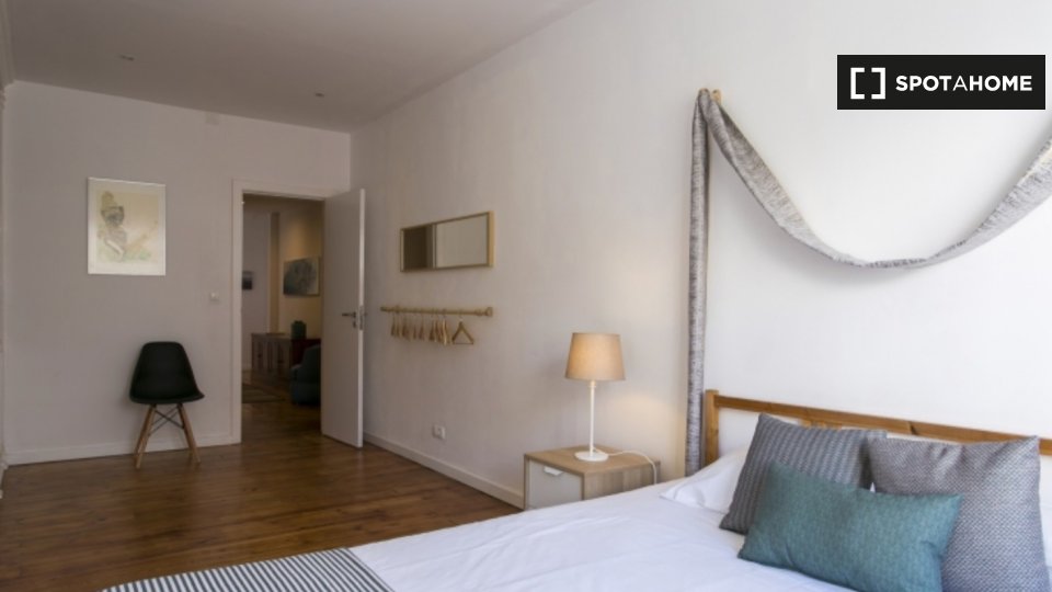 Double room Lisbon, 5 beds — photo 8
