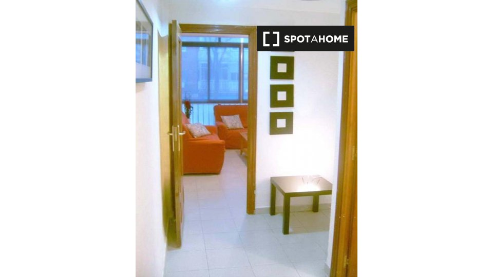 Double room Madrid, 3 beds — photo 5