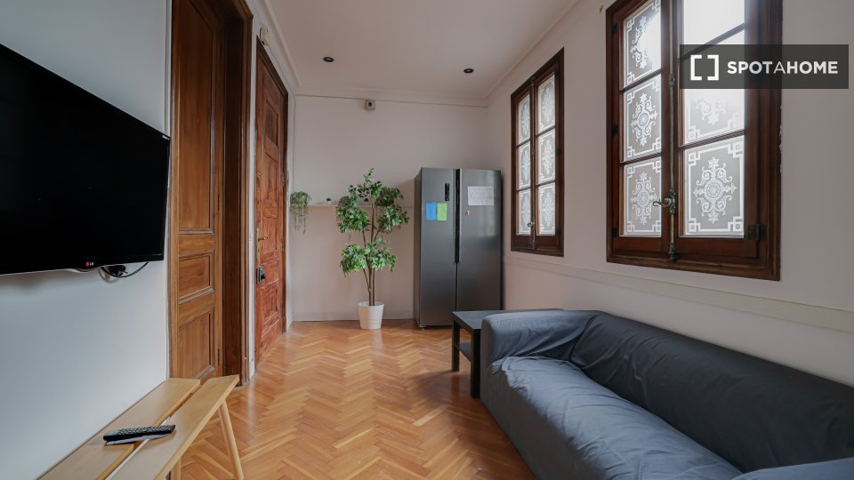 Double room Barcelona, 13 beds, 400m² — photo 4