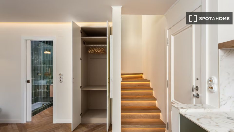 Apartment Lisbon, 1 bed — photo 15