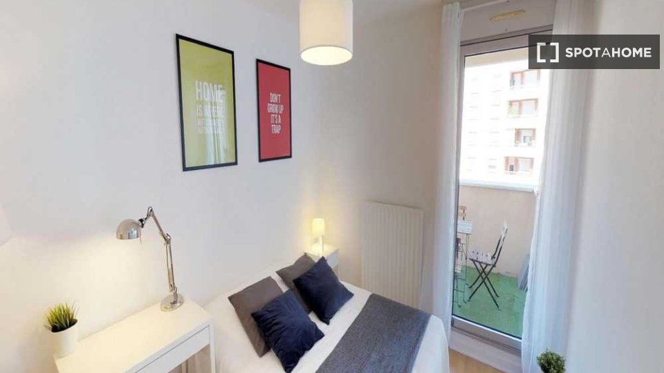 Double room Lyon, 5 beds, 100m² — photo 22