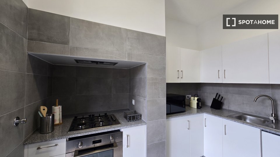 Apartment Coimbra, 4 beds, 160m² — photo 1