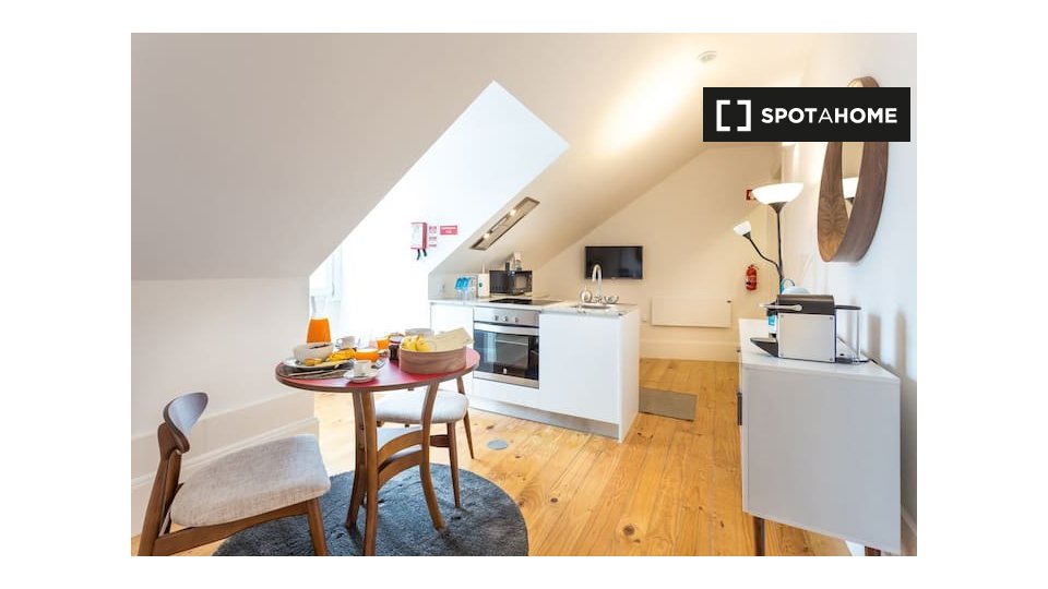 Apartment Porto, 1 bed, 20m² — photo 3