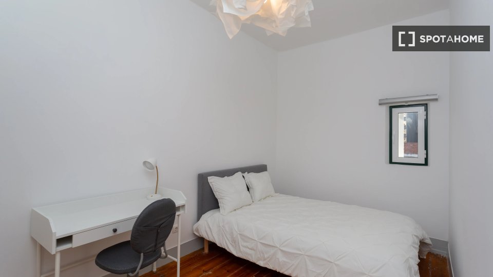 Double room Lisbon, 6 beds — photo 1