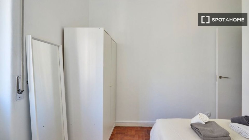 Double room Lisbon, 10 beds — photo 17