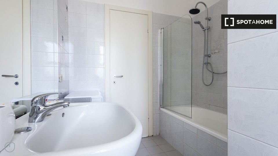 Apartment Milan, 1 bed, 63m² — photo 4