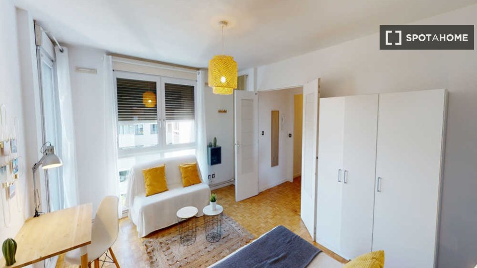 Double room Lyon, 4 beds, 90m² — photo 4