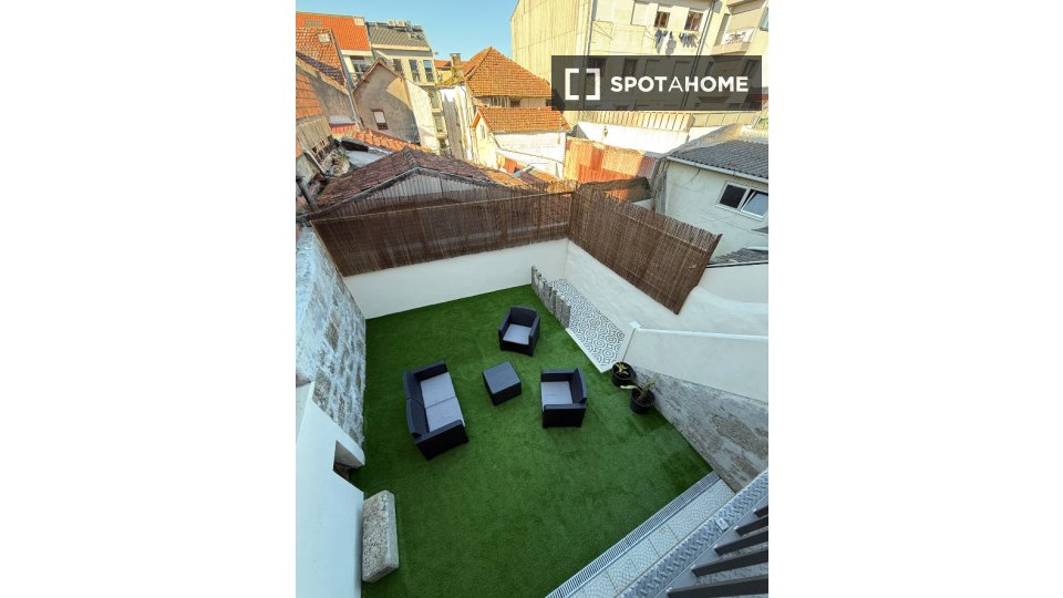 Double room Porto, 3 beds — photo 17