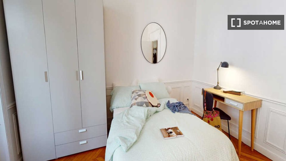 Double room Paris, 6 beds, 130m² — photo 1