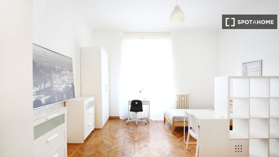 Double room Milan, 7 beds, 178m² — photo 1