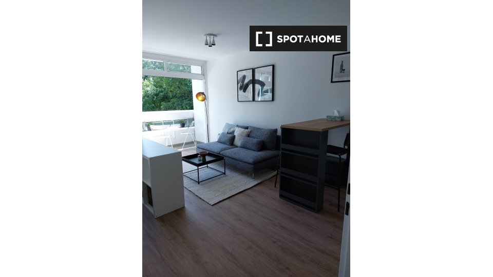 Apartment Hamburg, 1 bed, 34m² — photo 11