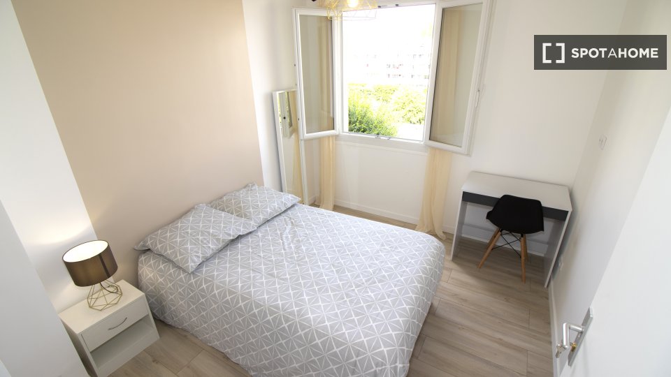 Double room Paris, 3 beds, 66m² — photo 8