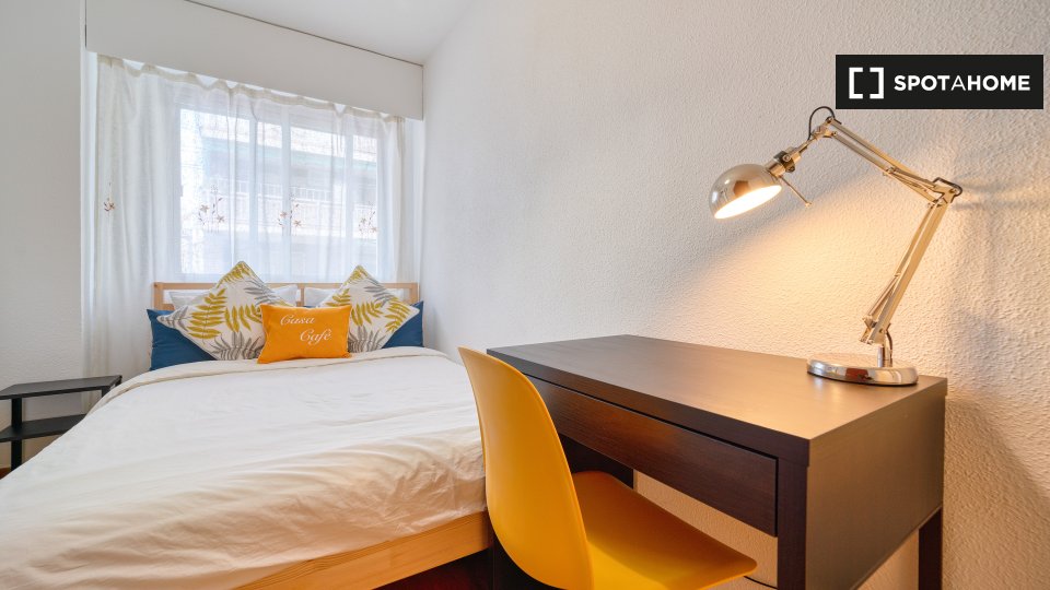 Double room Madrid, 4 beds, 50m² — photo 2