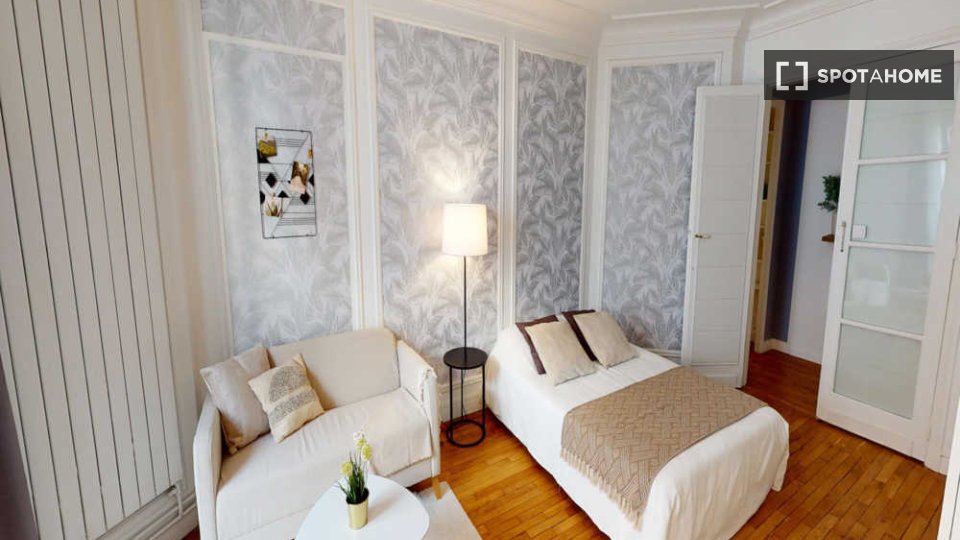 Double room Paris, 6 beds, 90m² — photo 17