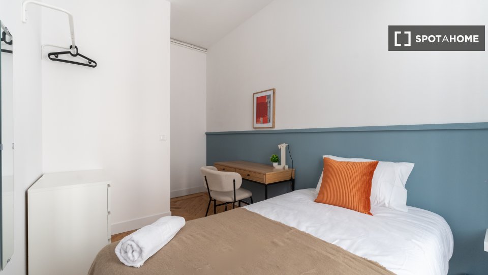 Double room Madrid, 9 beds — photo 16