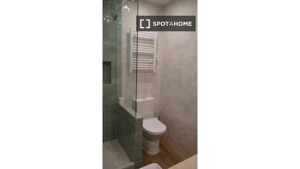 Apartment Lisbon, 3 beds, 135m² — photo 14